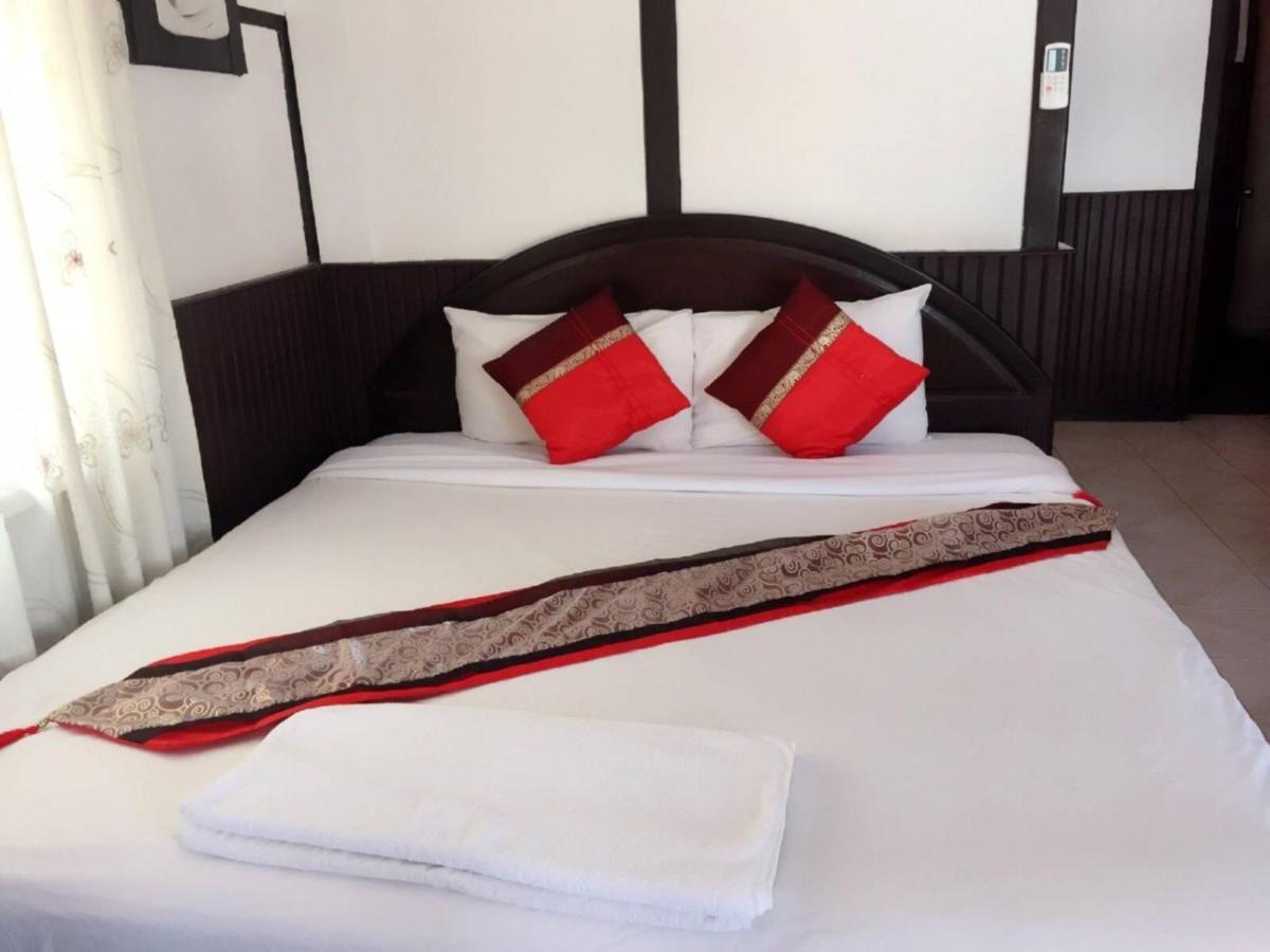 Central Vienna Hostel Vientiane Esterno foto
